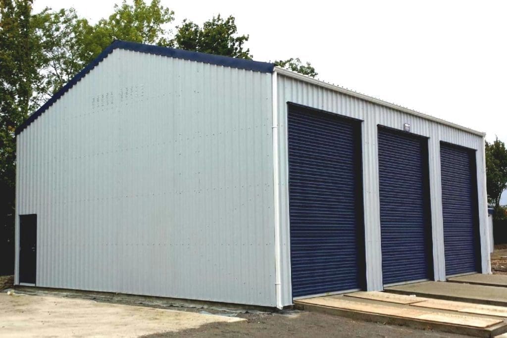 12m x 10m Bronze Range unit 25mm roof insulation