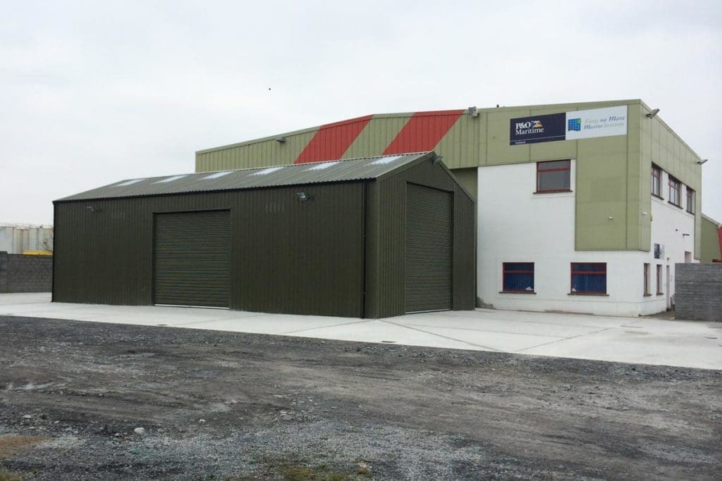 18m x 9.2m Bronze Range unit with 5m side walls