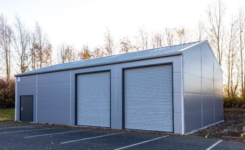 Acetech 12.2m x 9.1m 80mm Insulated unit.