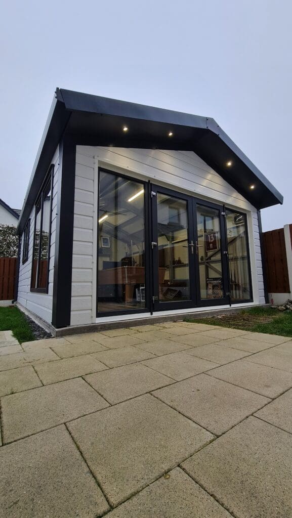 Insulated Gold Unit with Overhang