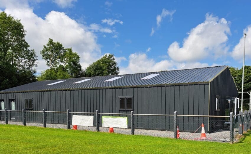 24.2m x 10m insulated steel gym building for Shannonbridge GAA Club in anthracite grey