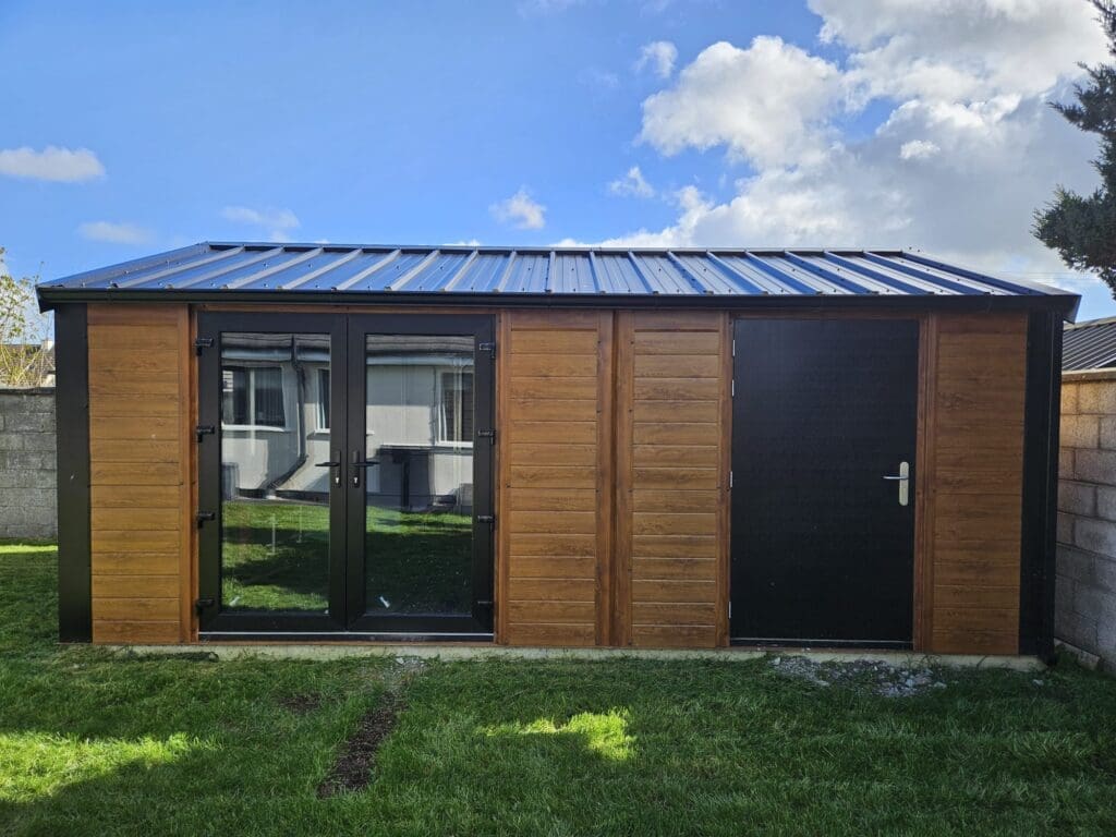 insulated home gym in wood effect - golden oak from shanette
